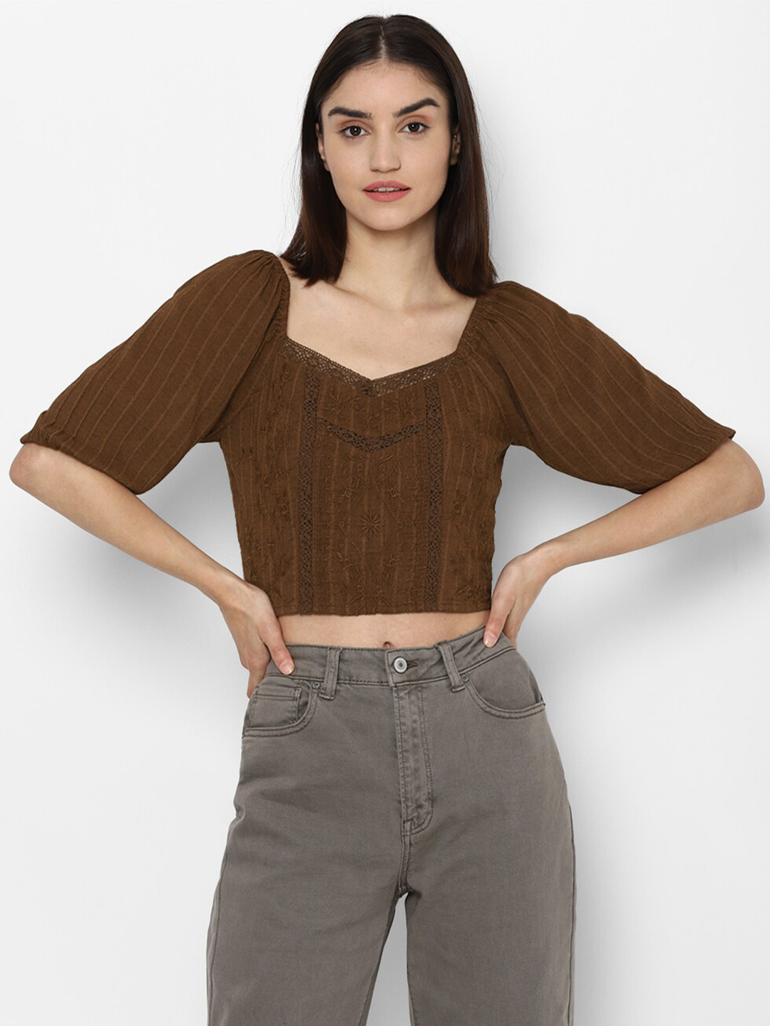 

AMERICAN EAGLE OUTFITTERS Brown Sweetheart Neck Smocked Crop Top