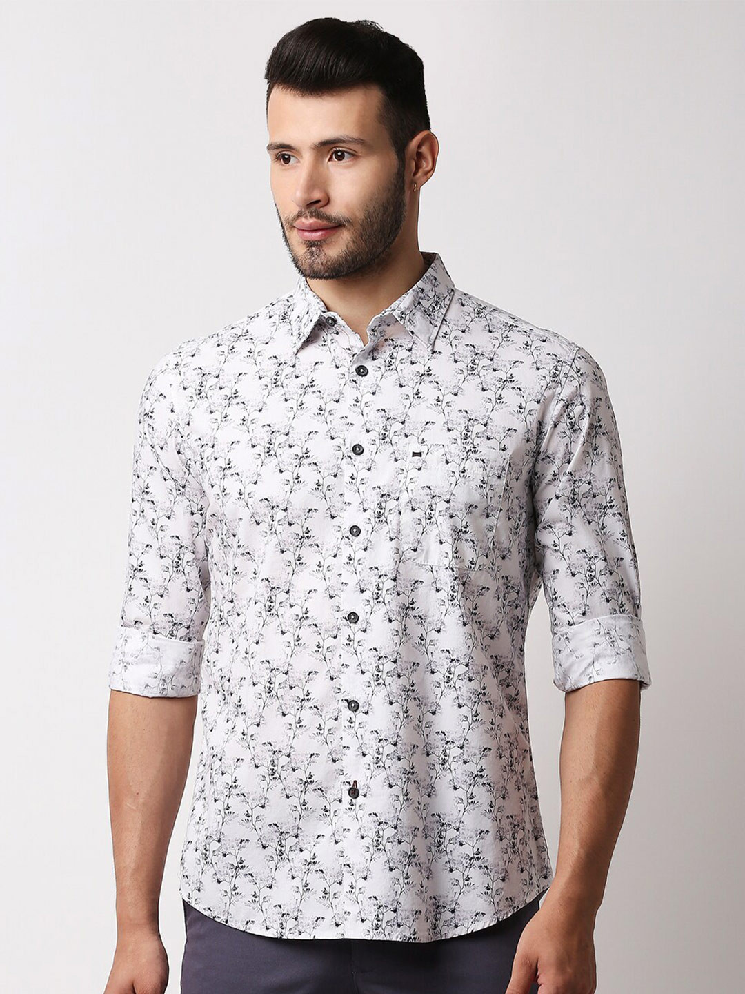 

Basics Men White Slim Fit Floral Printed Pure Cotton Casual Shirt