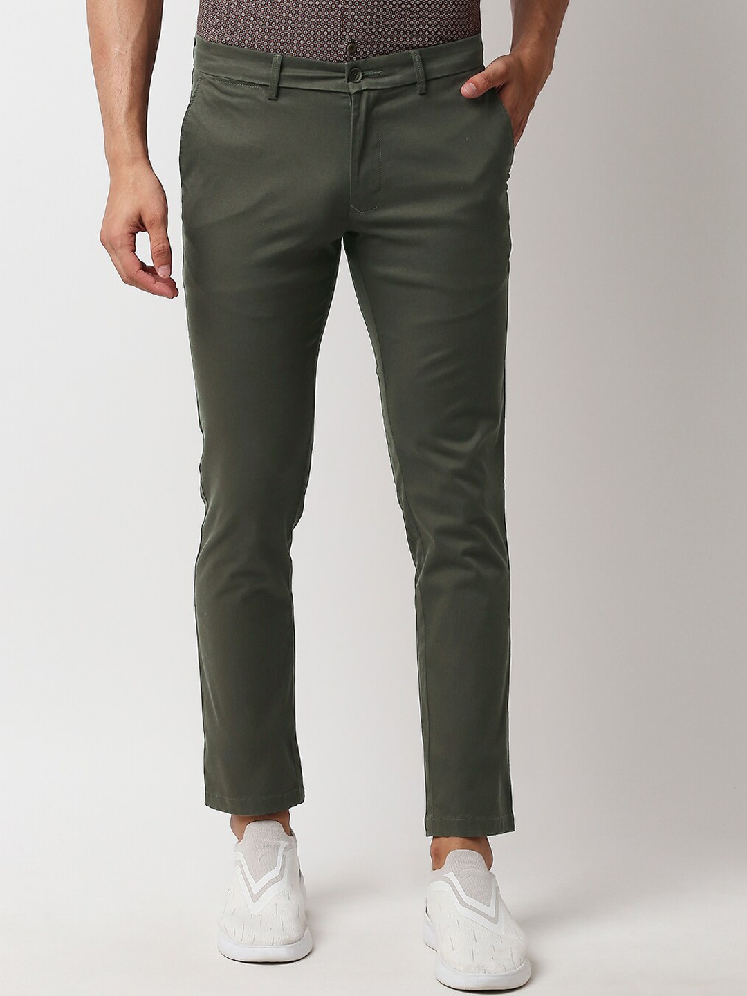 

Basics Men Green Tapered Fit Chinos Trousers