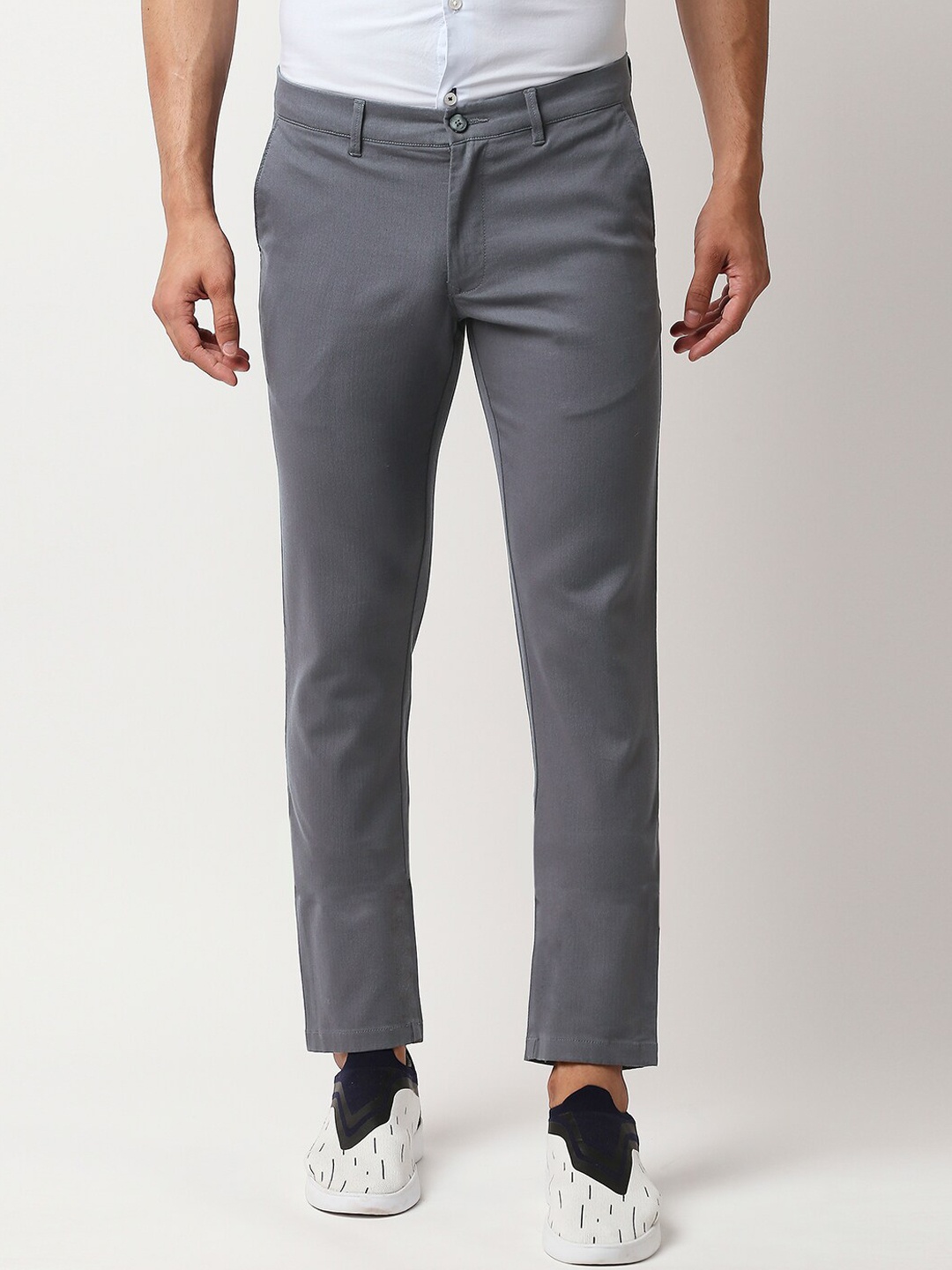 

Basics Men Grey Tapered Fit Chinos Trousers
