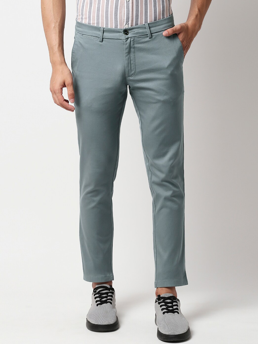 

Basics Men Green Tapered Fit Chinos Trousers