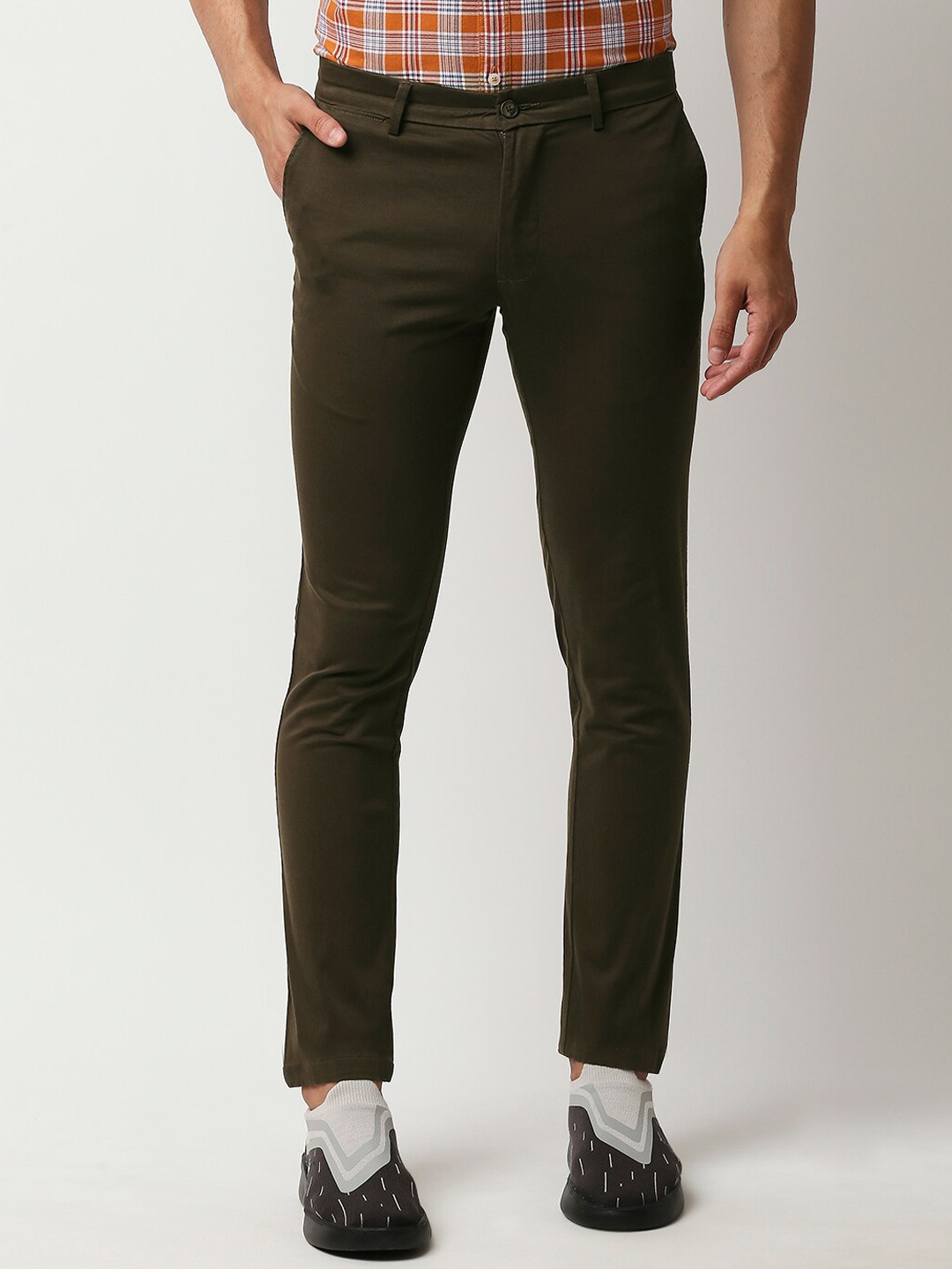 

Basics Men Brown Tapered Fit Trousers