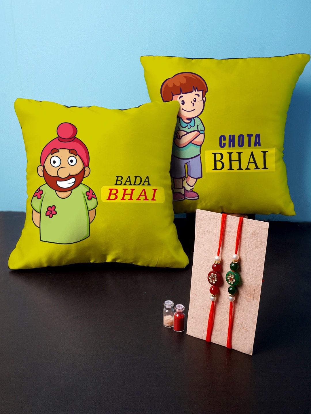 

Crazy Corner Set of 2 Cushions & Rakhis, Green