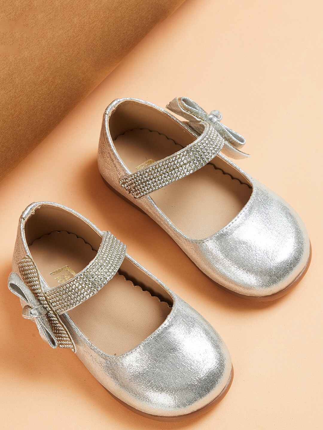 

Fame Forever by Lifestyle Girls Silver-Toned Embellished Flats