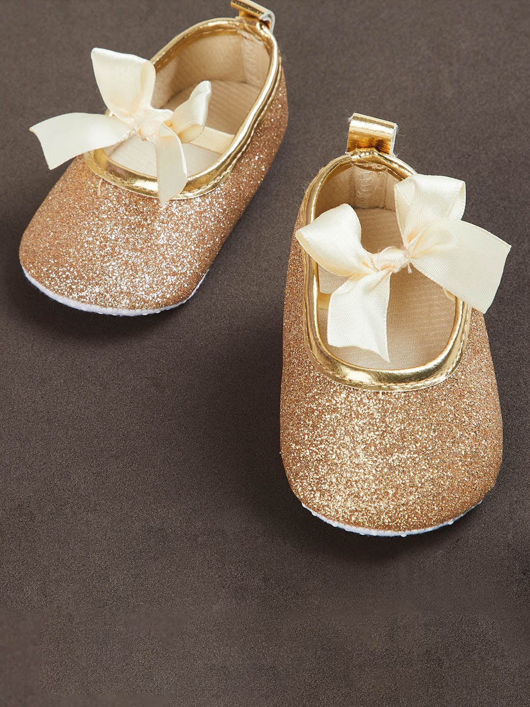 

Fame Forever by Lifestyle Girls Gold-Toned Embellished Leather Party Bows Ballerinas