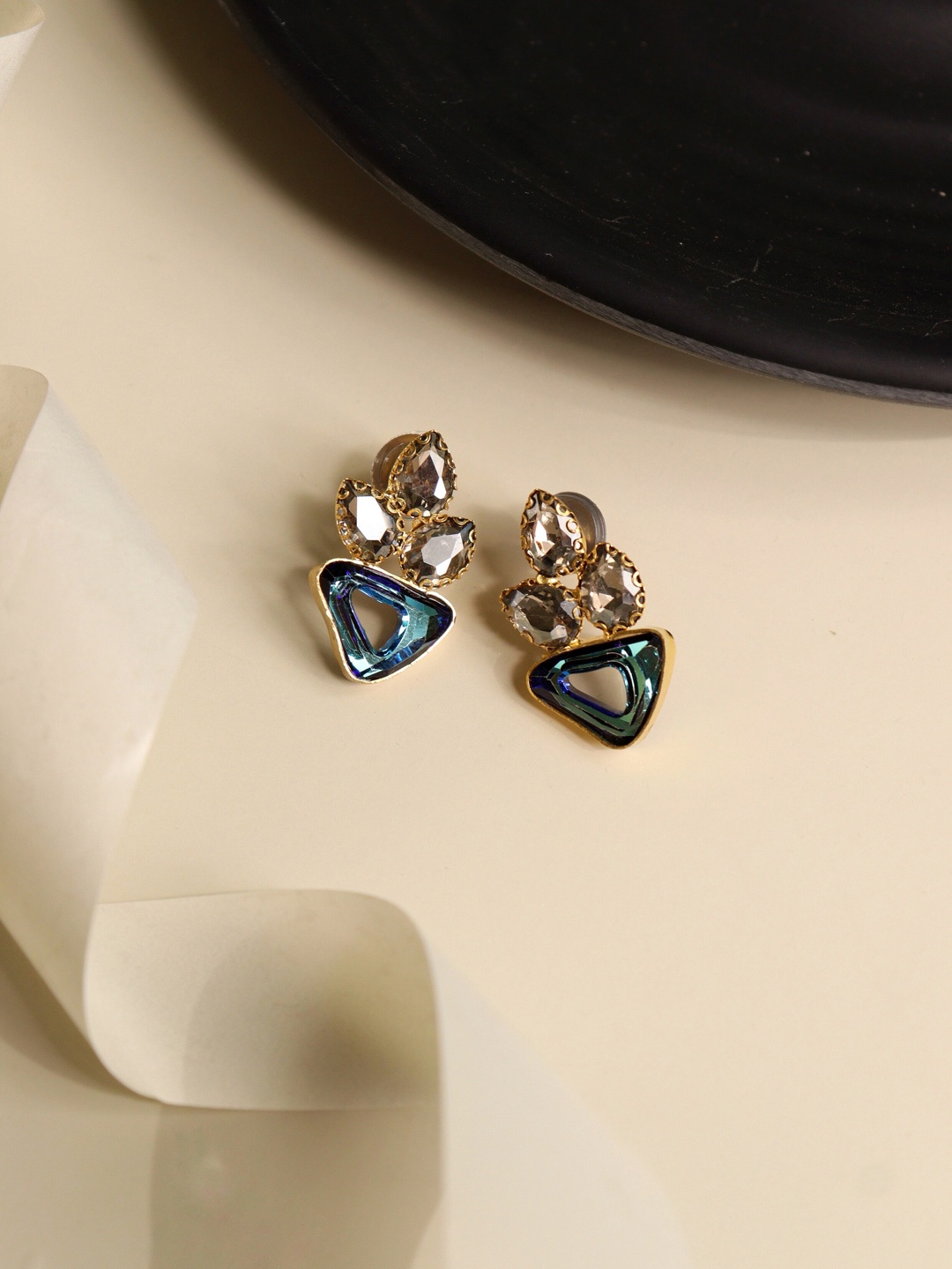 

CURIO COTTAGE Gold-Toned & Blue Contemporary Drop Earrings