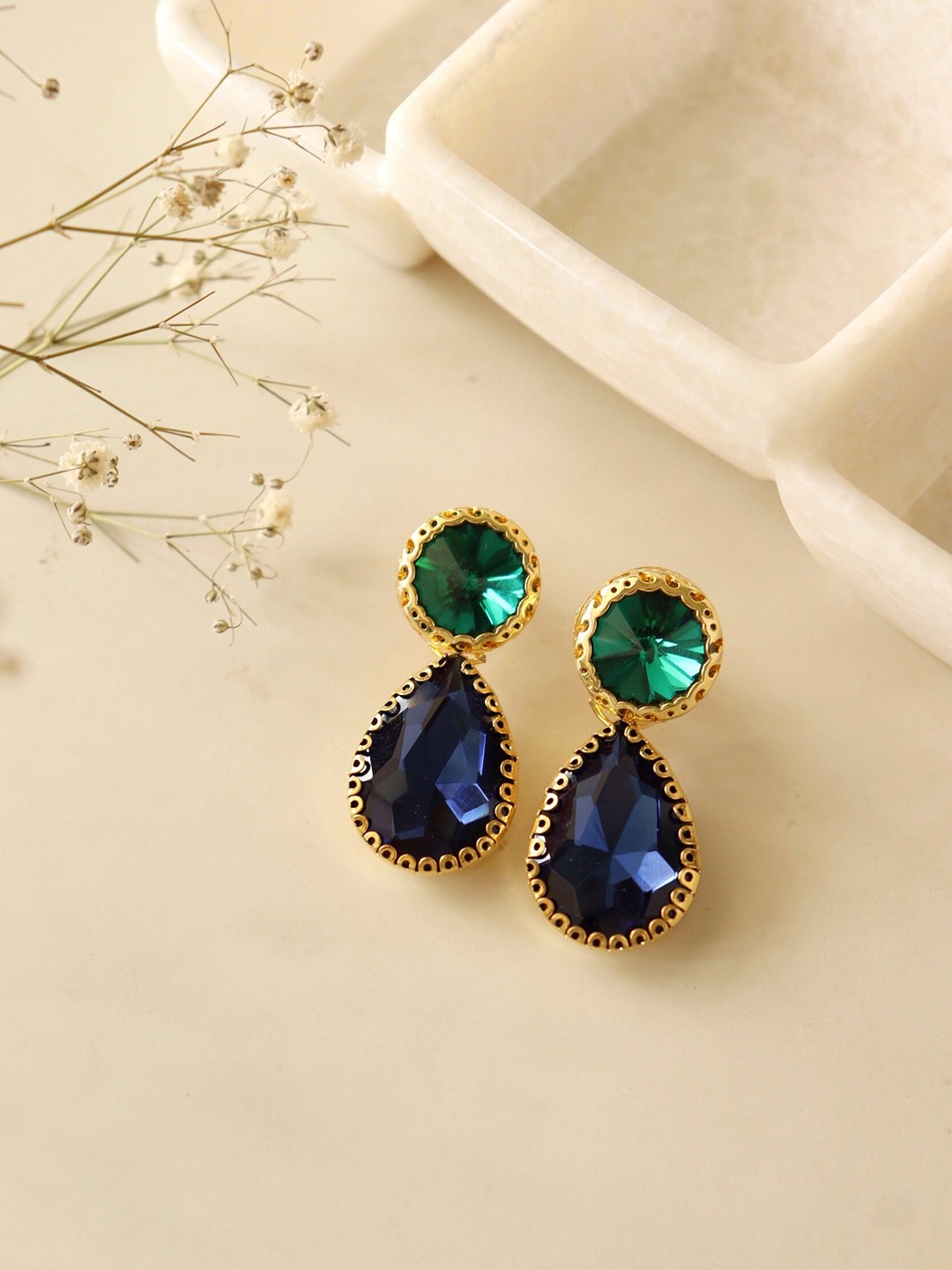 

CURIO COTTAGE Green Contemporary Drop Earrings