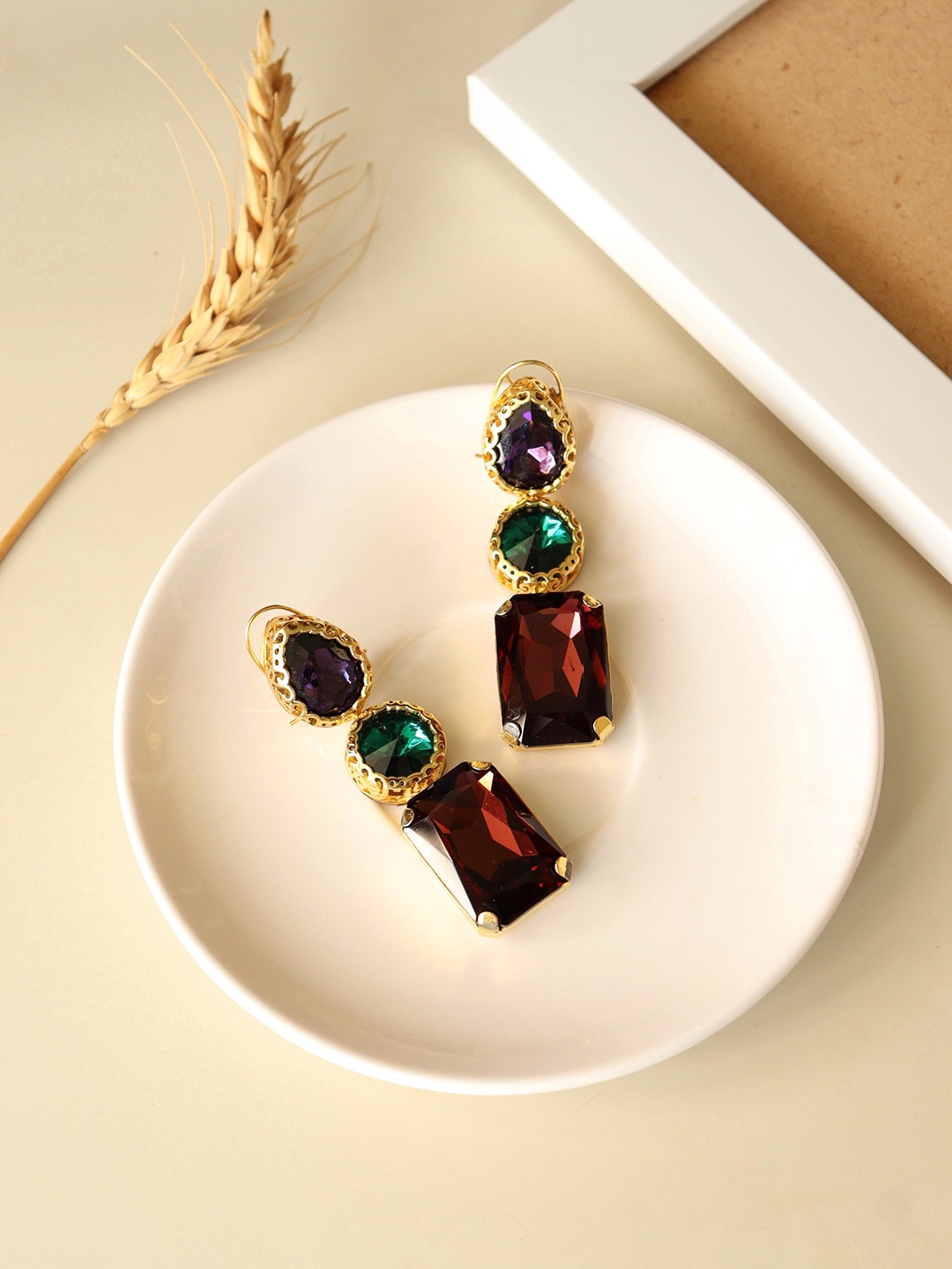 

CURIO COTTAGE Contemporary Drop Earrings, Na