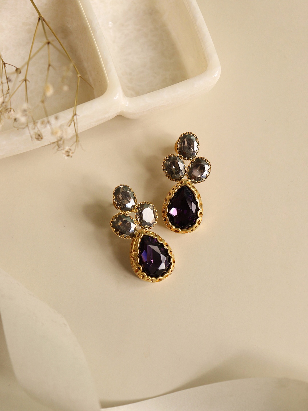 

CURIO COTTAGE Black & Gold Plated Contemporary Drop Earrings