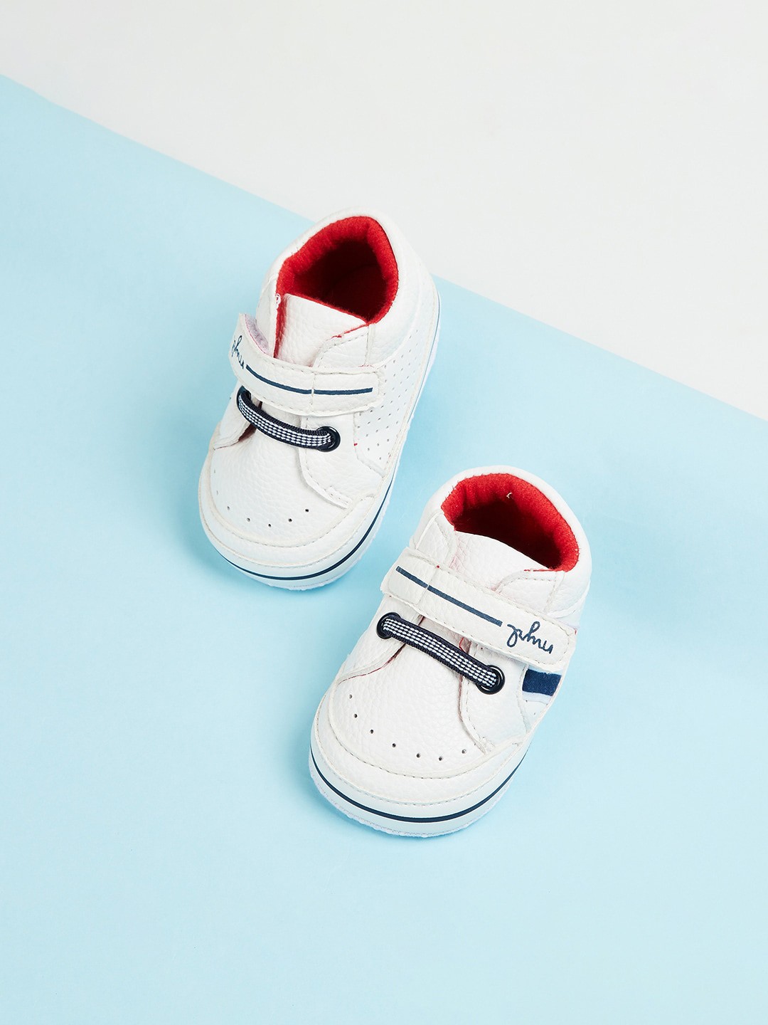 

Fame Forever by Lifestyle Boys White Solid Sneakers