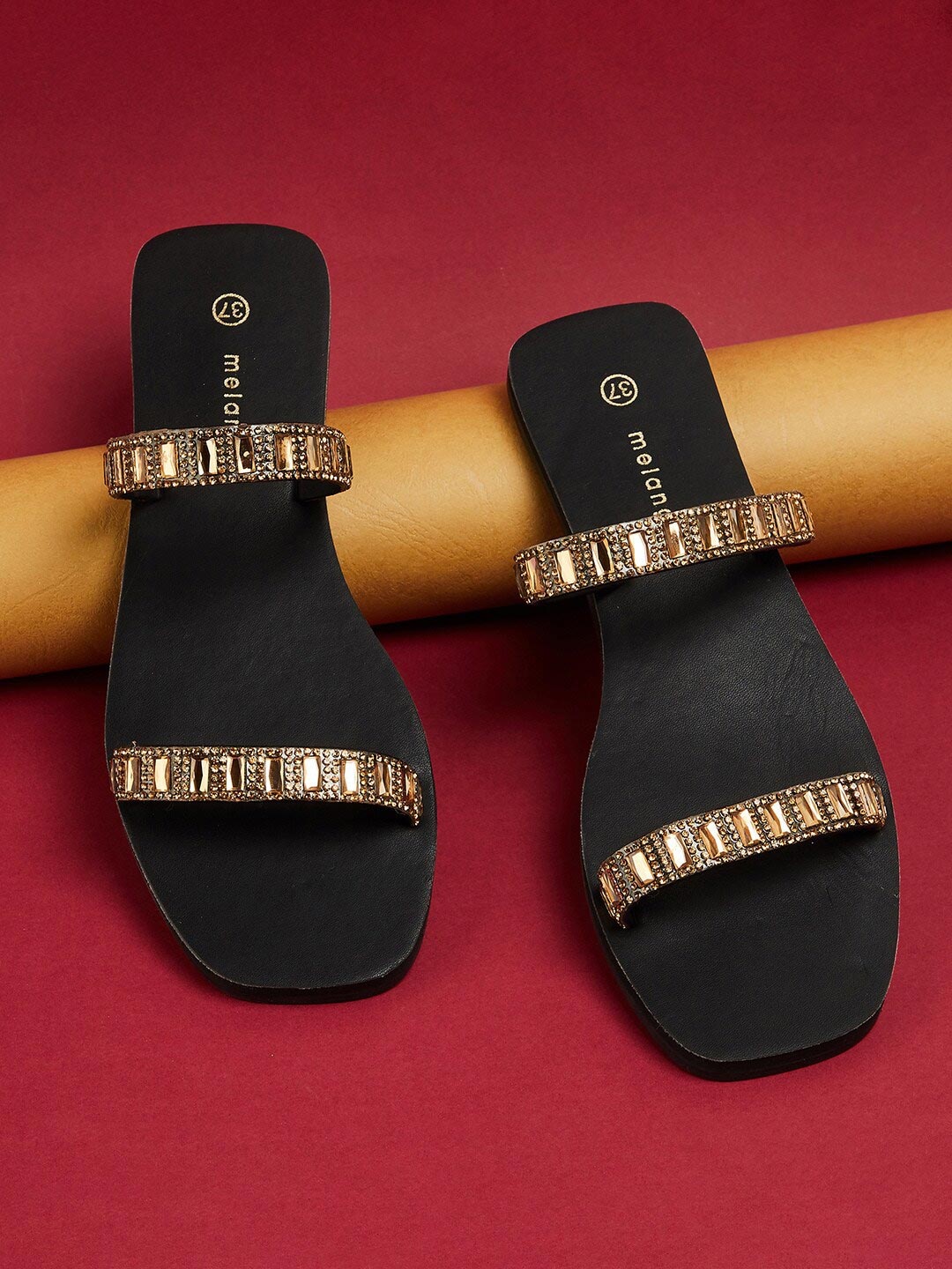 

Melange by Lifestyle Women Gold-Toned Embellished Flats