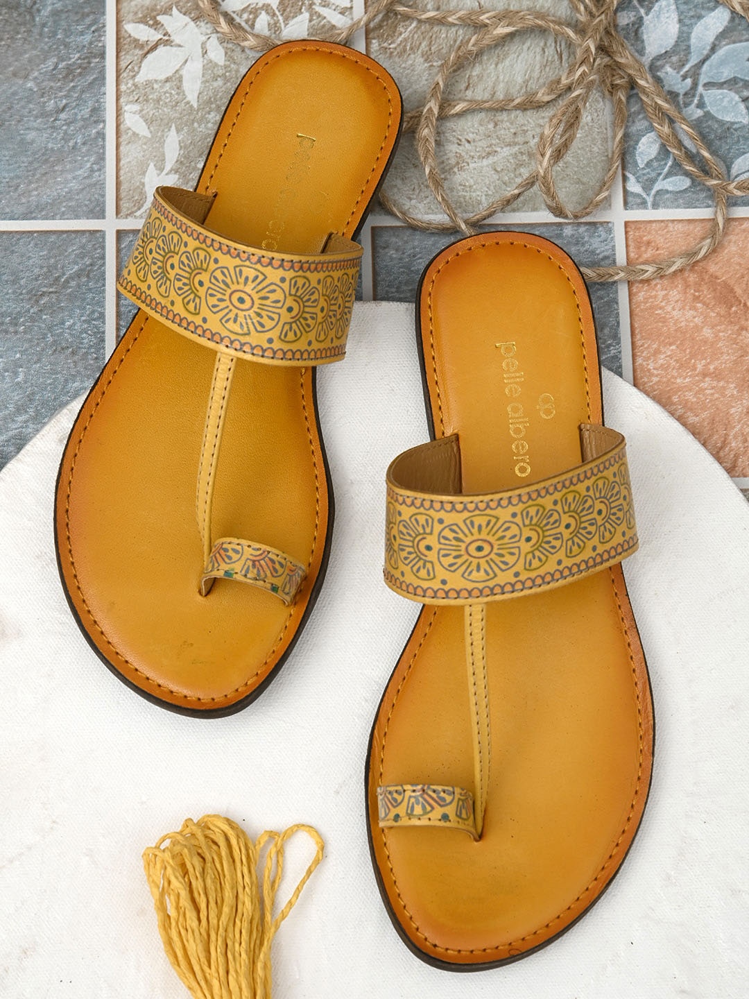 

pelle albero Women Tan Brown Printed Ethnic Flats