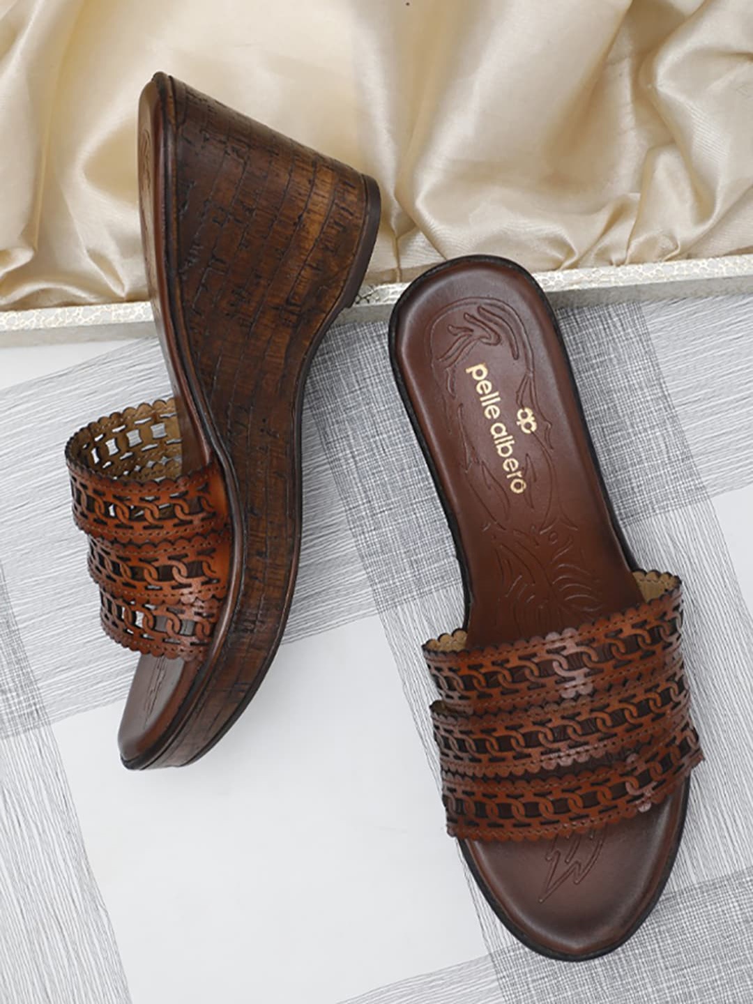 

pelle albero Tan Brown Solid Wedge Heels with Laser Cuts