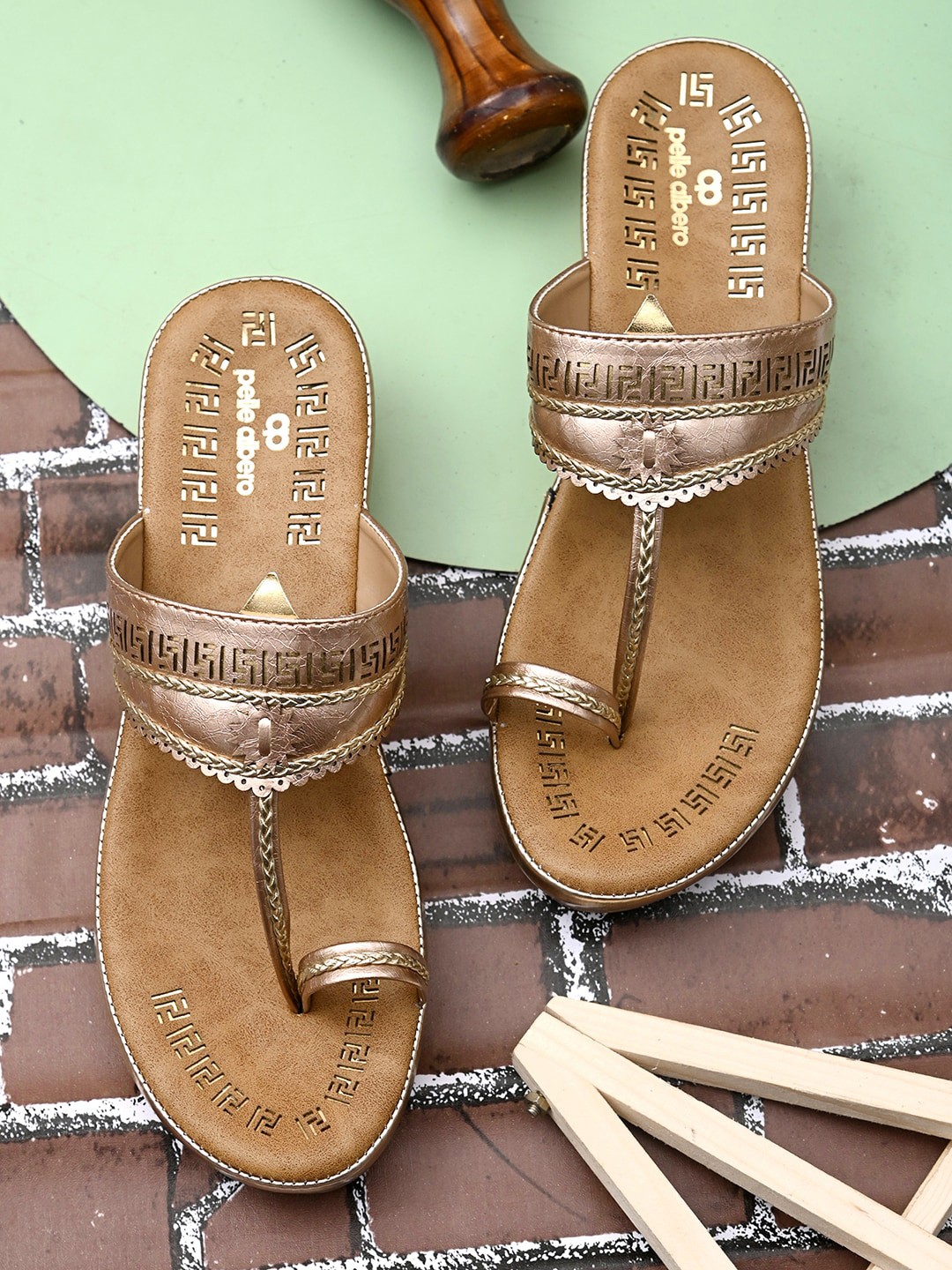 

pelle albero Women Tan Embellished Leather Ethnic One Toe Flats