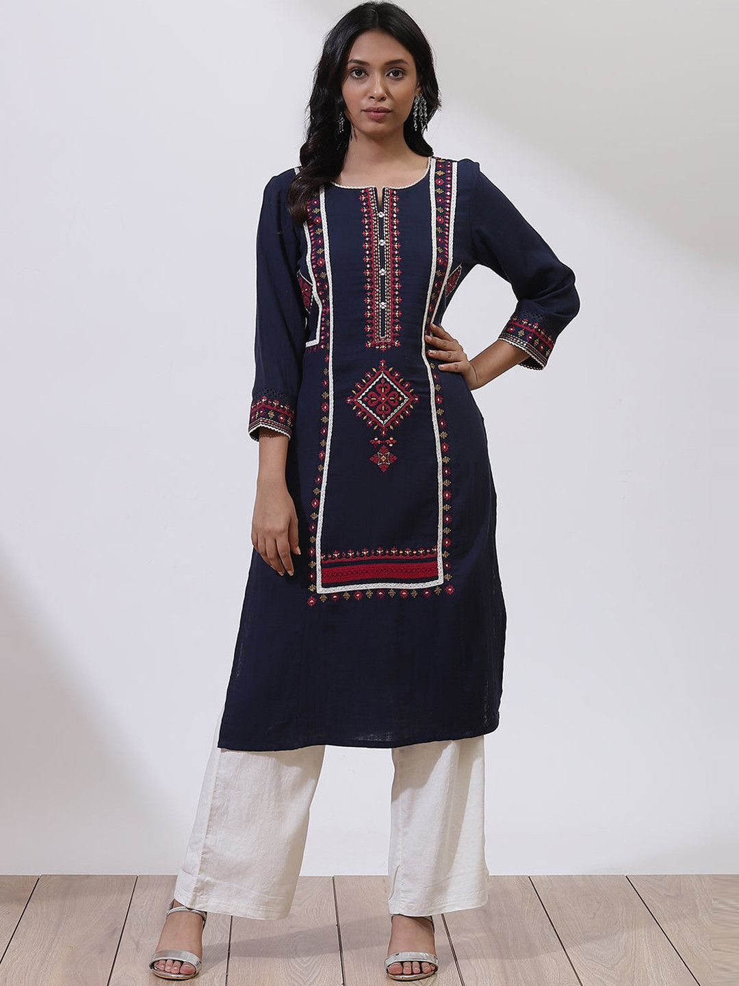 

Lakshita Women Blue Ethnic Motifs Embroidered Thread Work Kurta