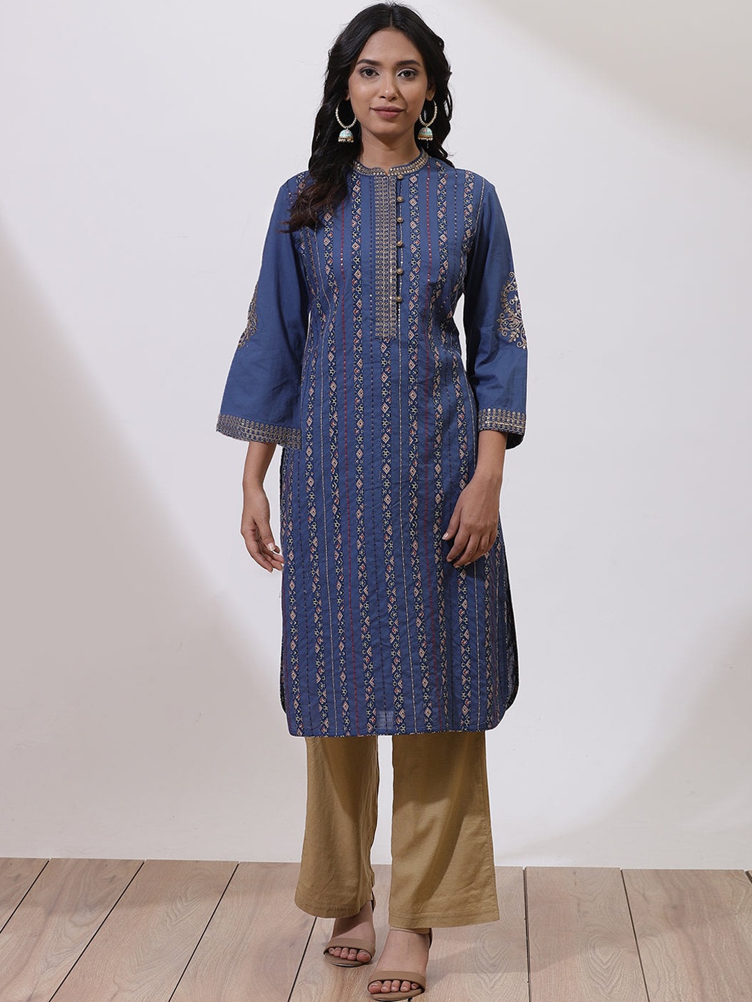 

Lakshita Women Blue Ethnic Motifs Embroidered Thread Work Kurta