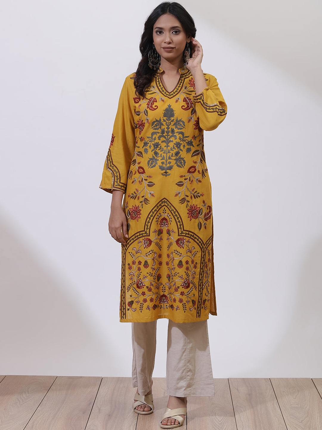 

Lakshita Women Mustard Yellow Mughal Aari Embroidery Kurta