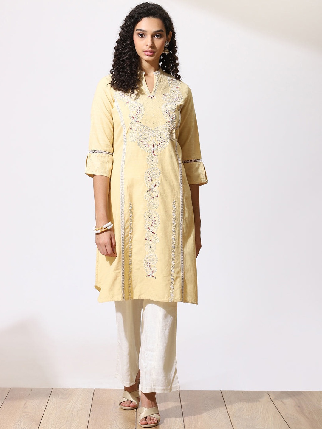 

Lakshita Women Yellow Ethnic Motifs Yoke Design Kurta