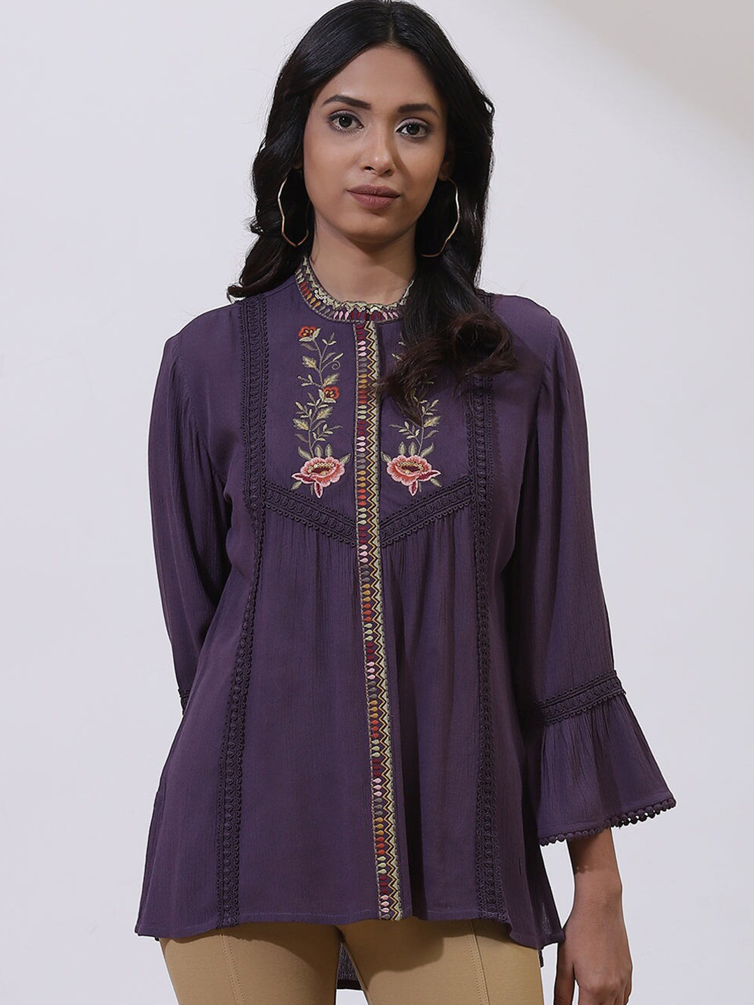 

Lakshita Purple Floral Embroidered Thread Work Kurti