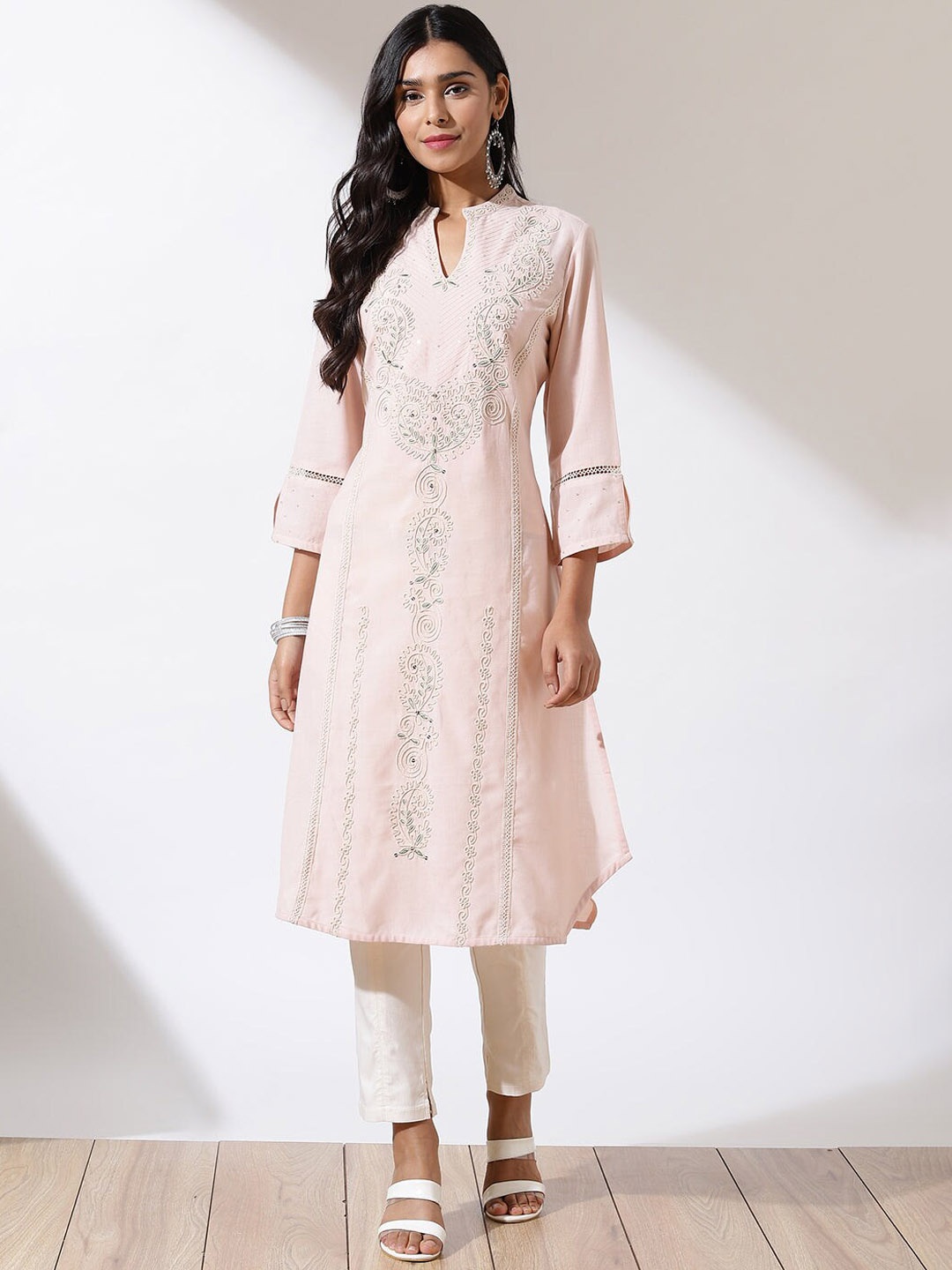 

Lakshita Women Peach-Coloured Floral Embroidered Flared Sleeves Mirror Work Anarkali Kurta