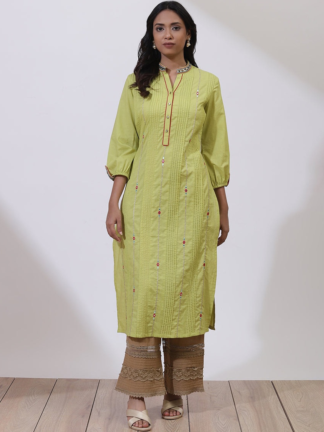 

Lakshita Women Green Embroidered Thread Work Kurta