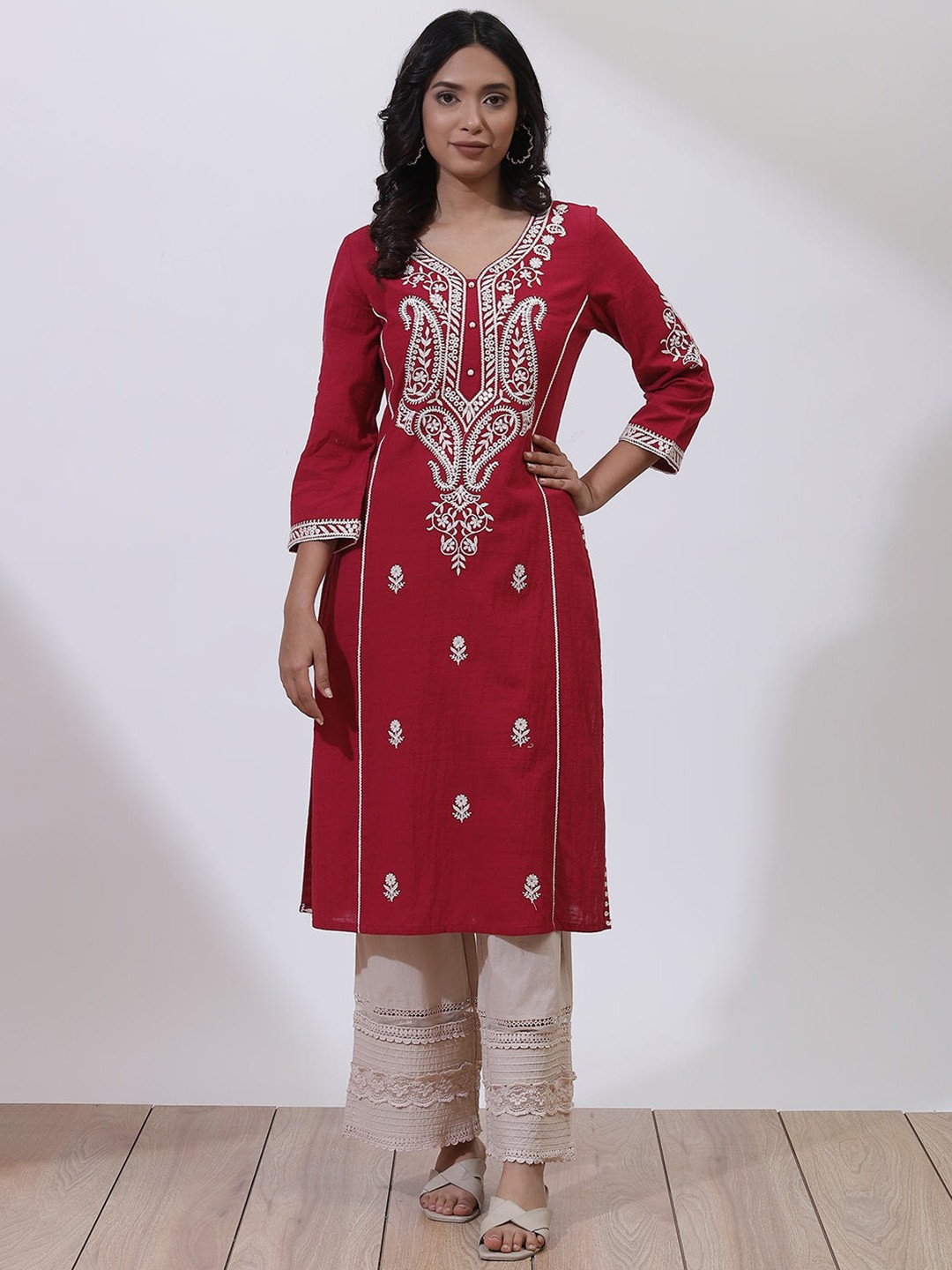 

Lakshita Women Red Ethnic Motifs Embroidered Thread Work Kurta