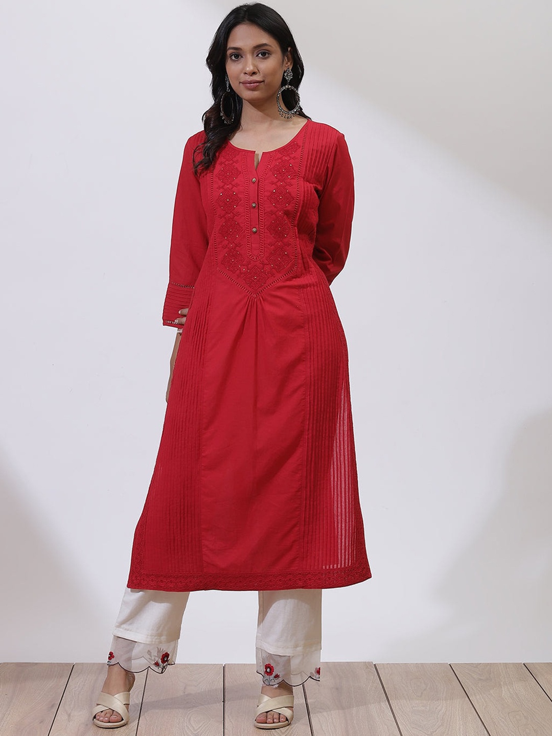 

Lakshita Women Red Ethnic Motifs Embroidered Kurta