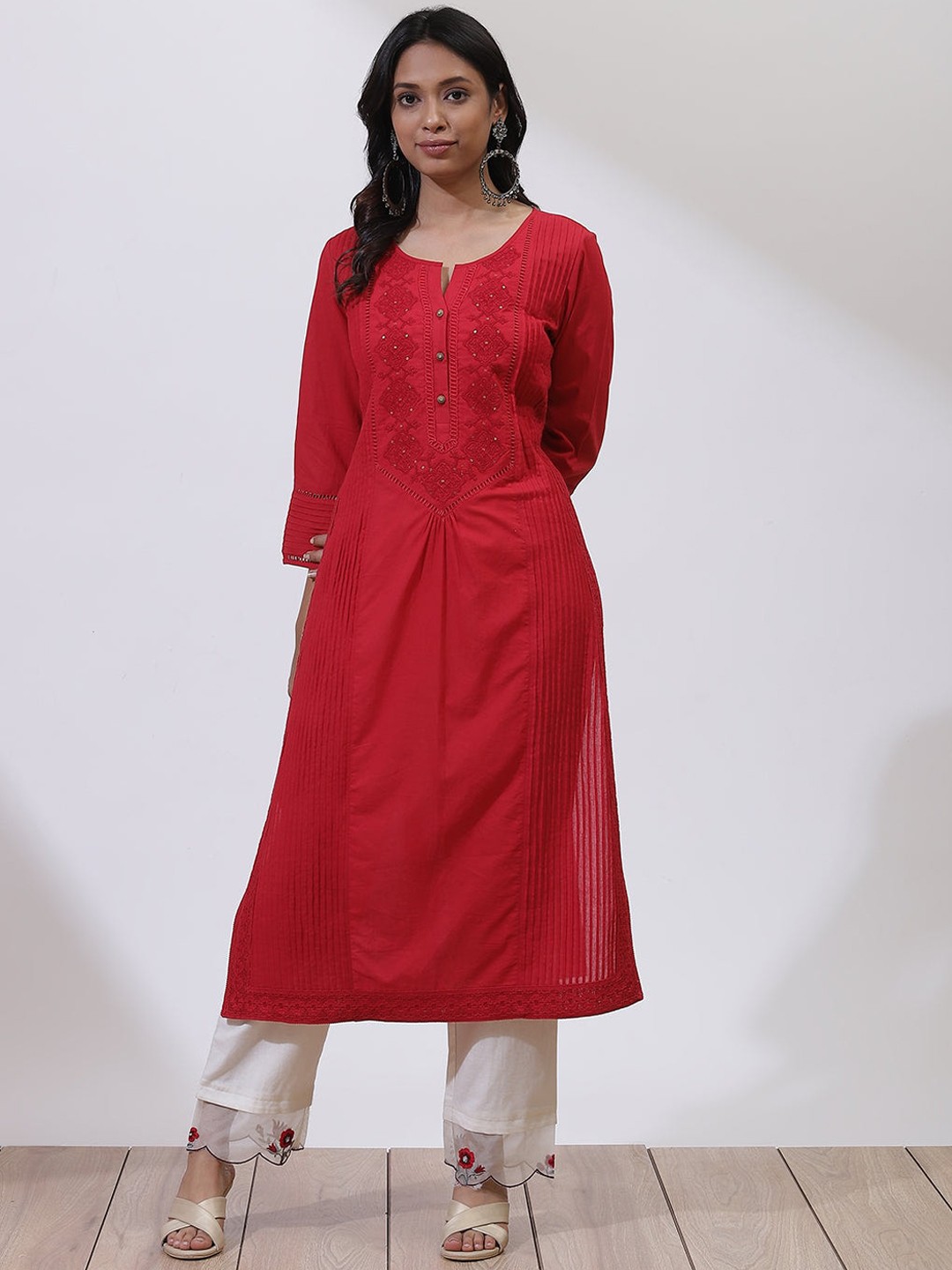 

Lakshita Women Red Ethnic Motifs Embroidered Thread Work Kurta