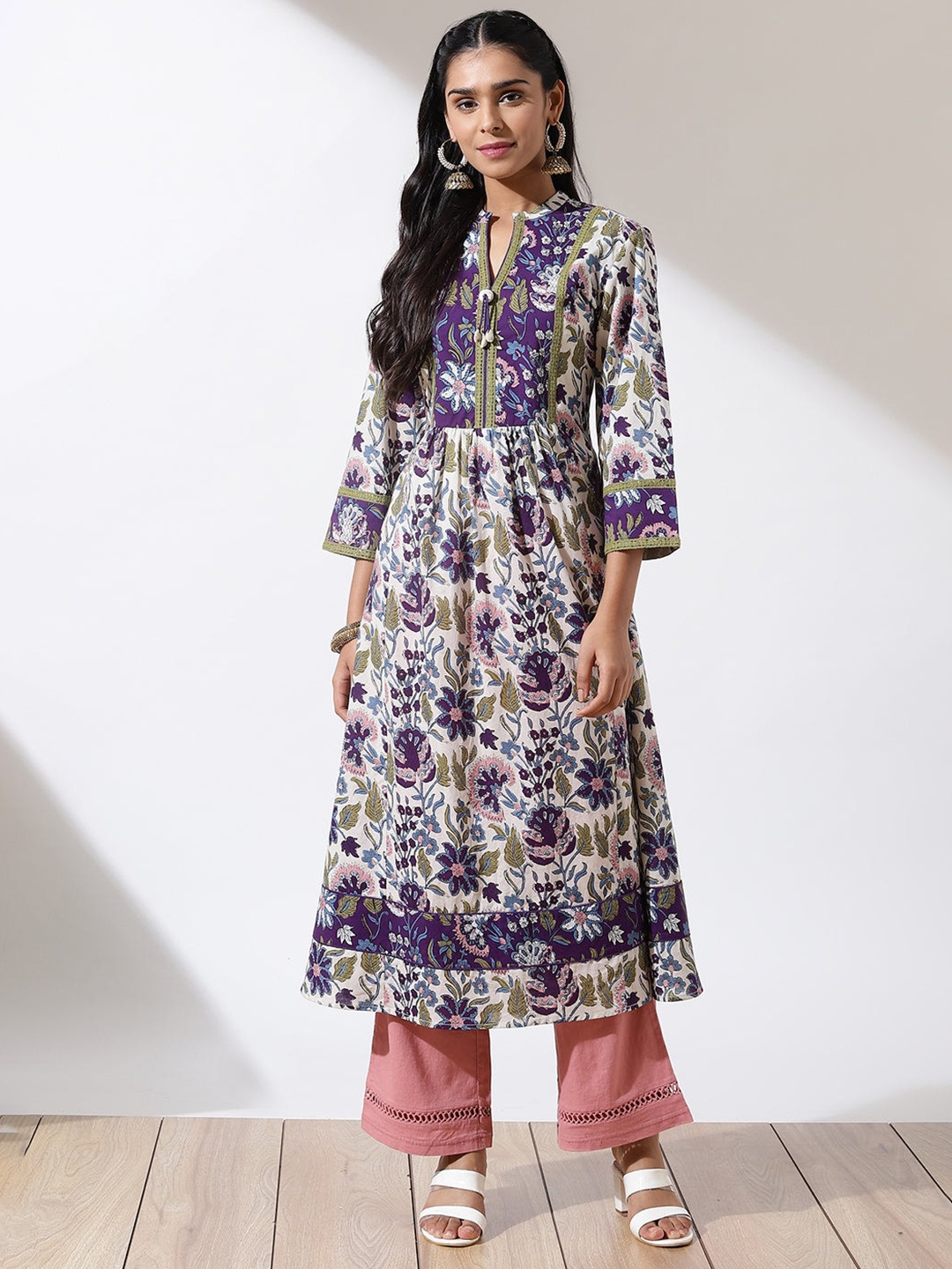 

Lakshita Women Multicoloured Floral Printed Cotton Anarkali Kurta, Multi