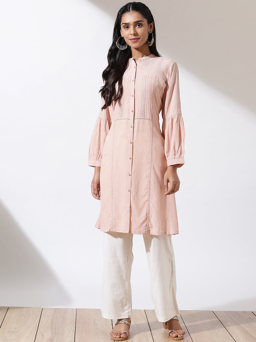 

Lakshita Women Pink Flared Sleeves Thread Work Kurta