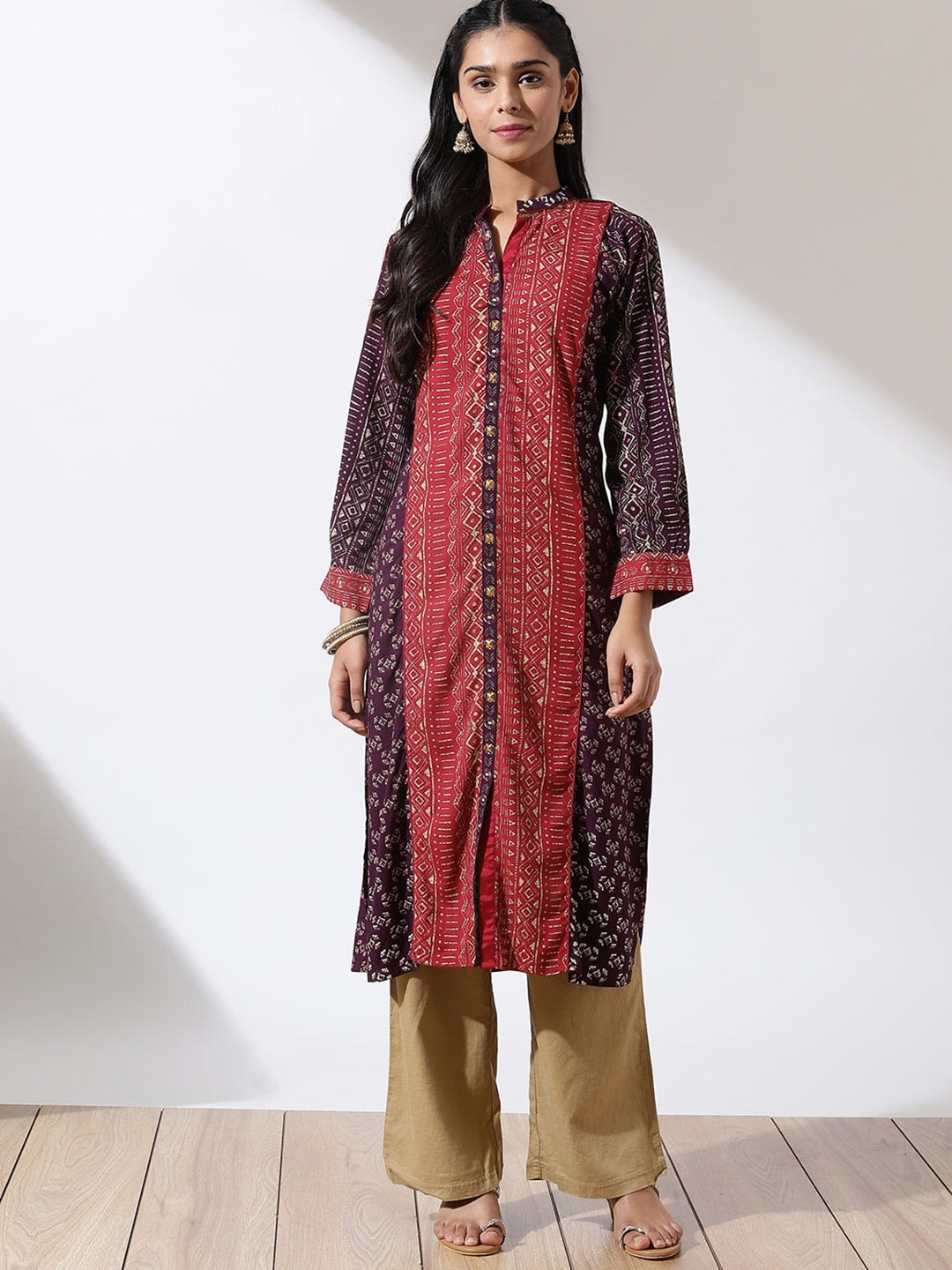 

Lakshita Women Purple Geometric Flared Sleeves Thread Work Kurta