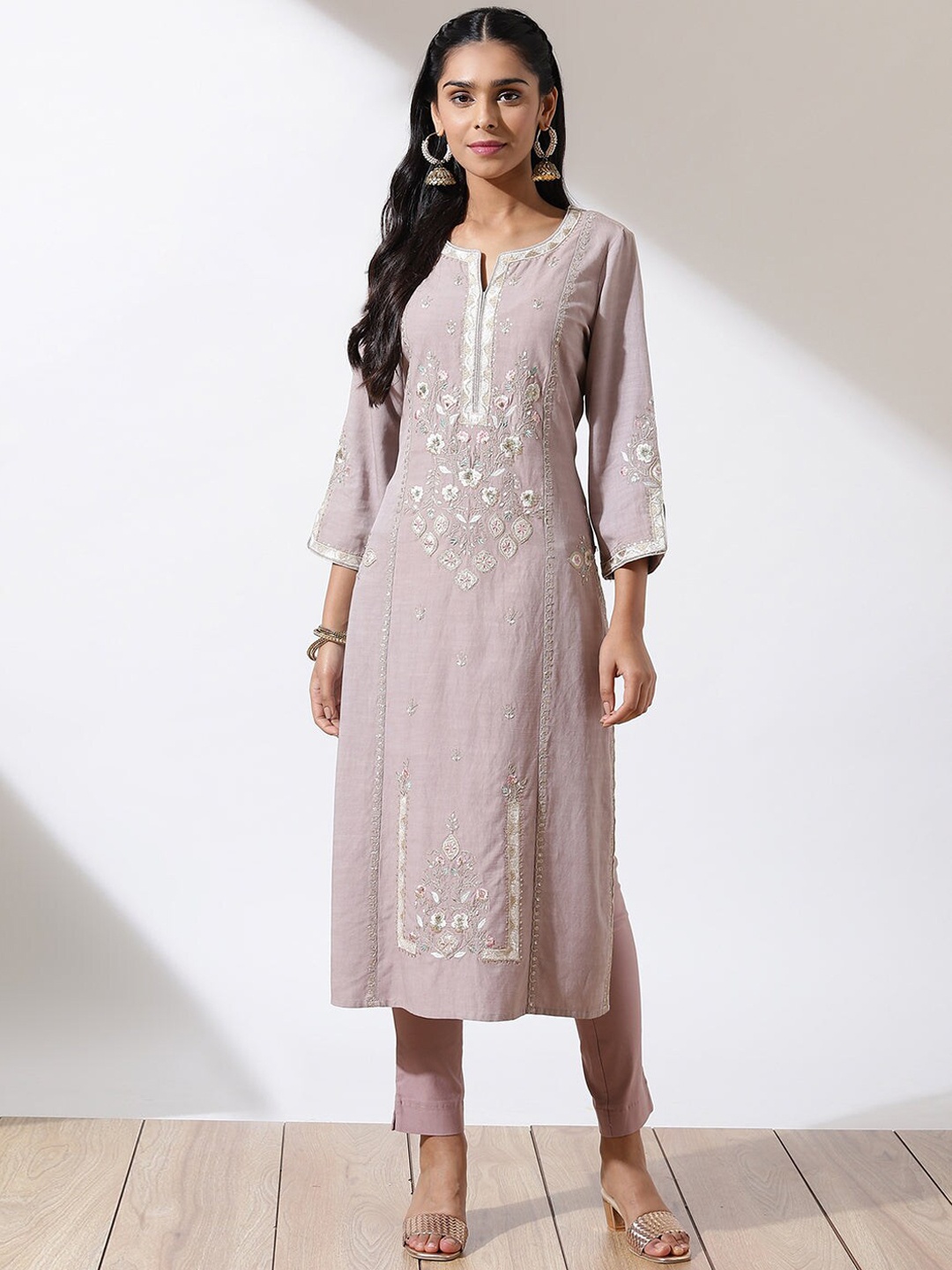 

Lakshita Women Mauve & Grey Floral Embroidered Thread Work Pastels Kurta Plus Size