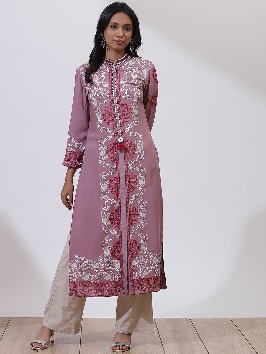 

Lakshita Women Peach-Coloured Ethnic Motifs Printed Kurta
