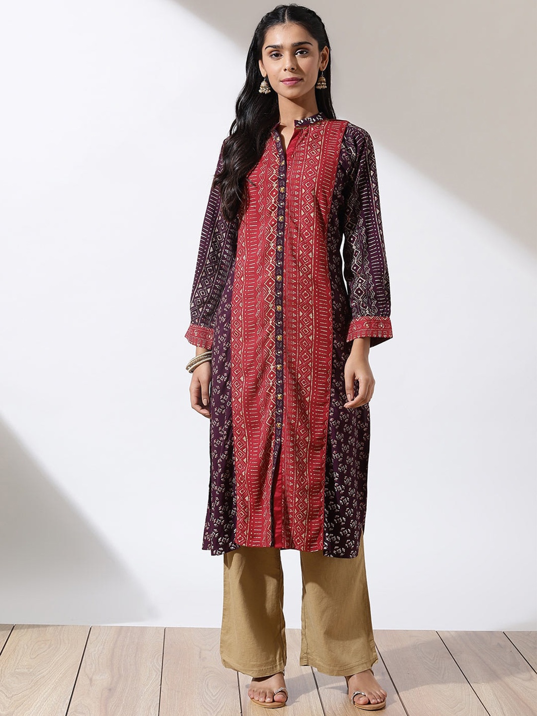 

Lakshita Women Purple Geometric Flared Sleeves Kurta