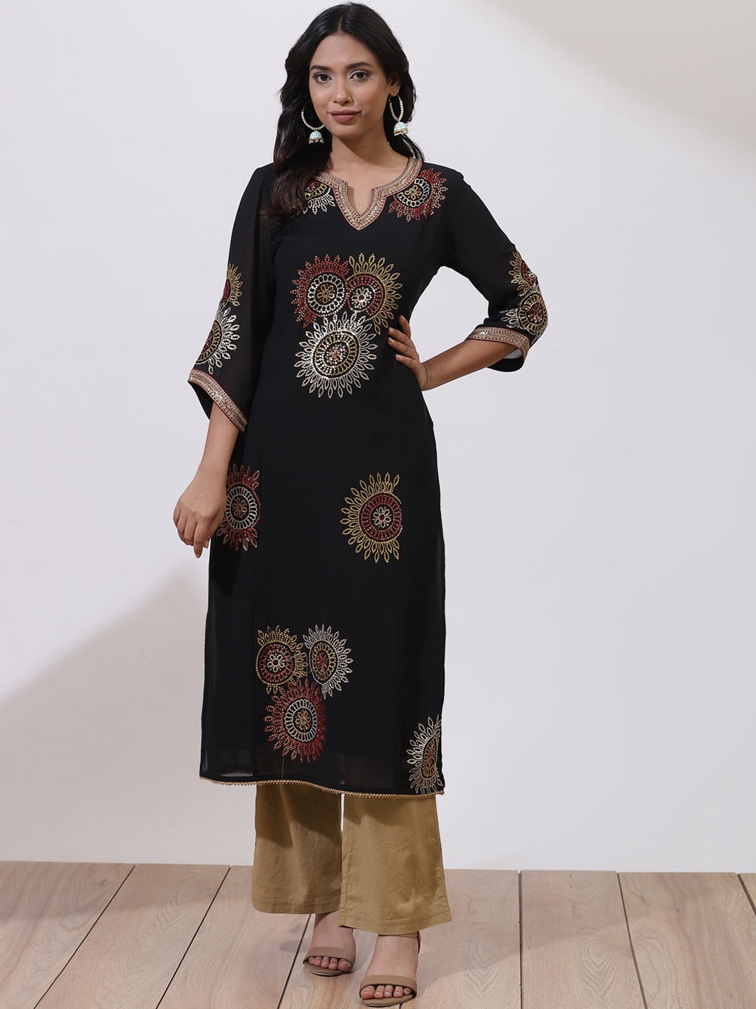 

Lakshita Women Black Ethnic Motifs Yoke Design Flared Sleeves Thread Work Kurta