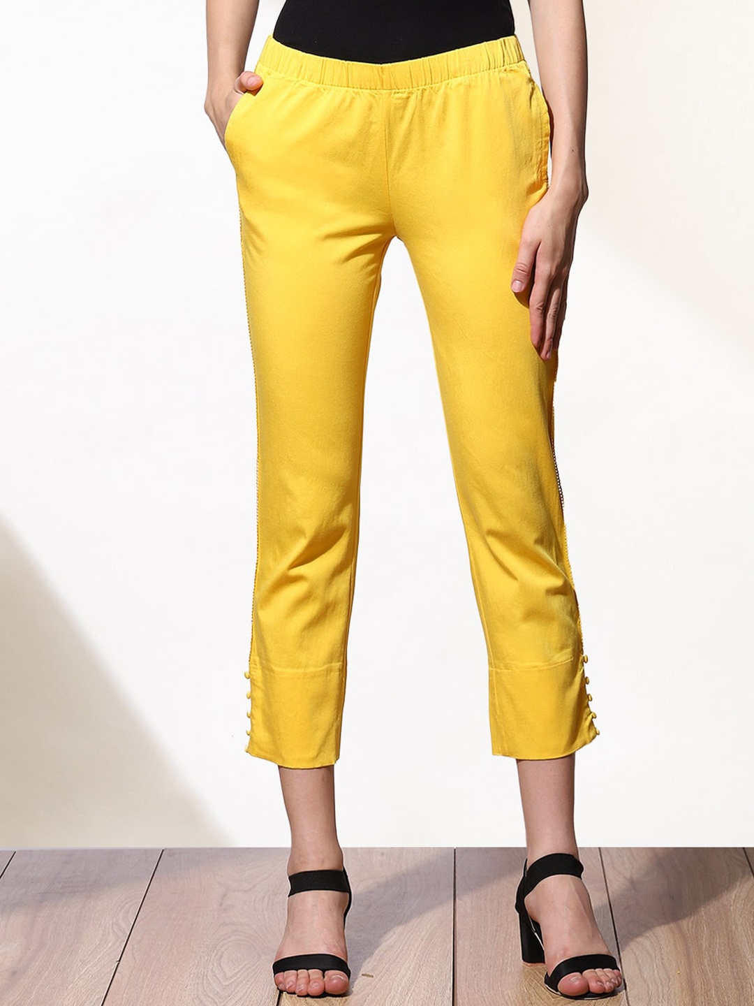 

Lakshita Women Yellow Capris