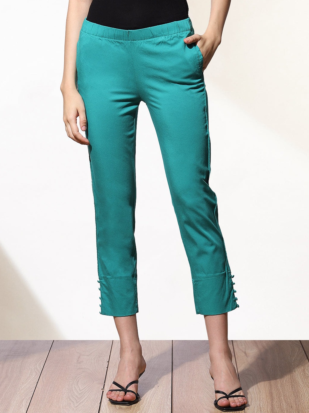 

Lakshita Women Turquoise Blue Solid Cotton Capris