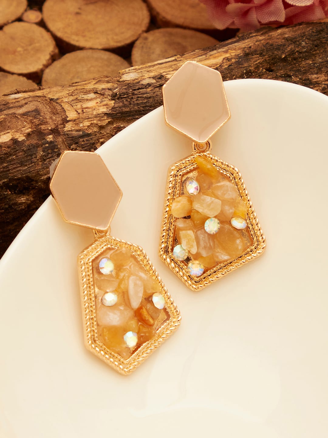 

SOHI Gold-Toned Contemporary Drop Earrings