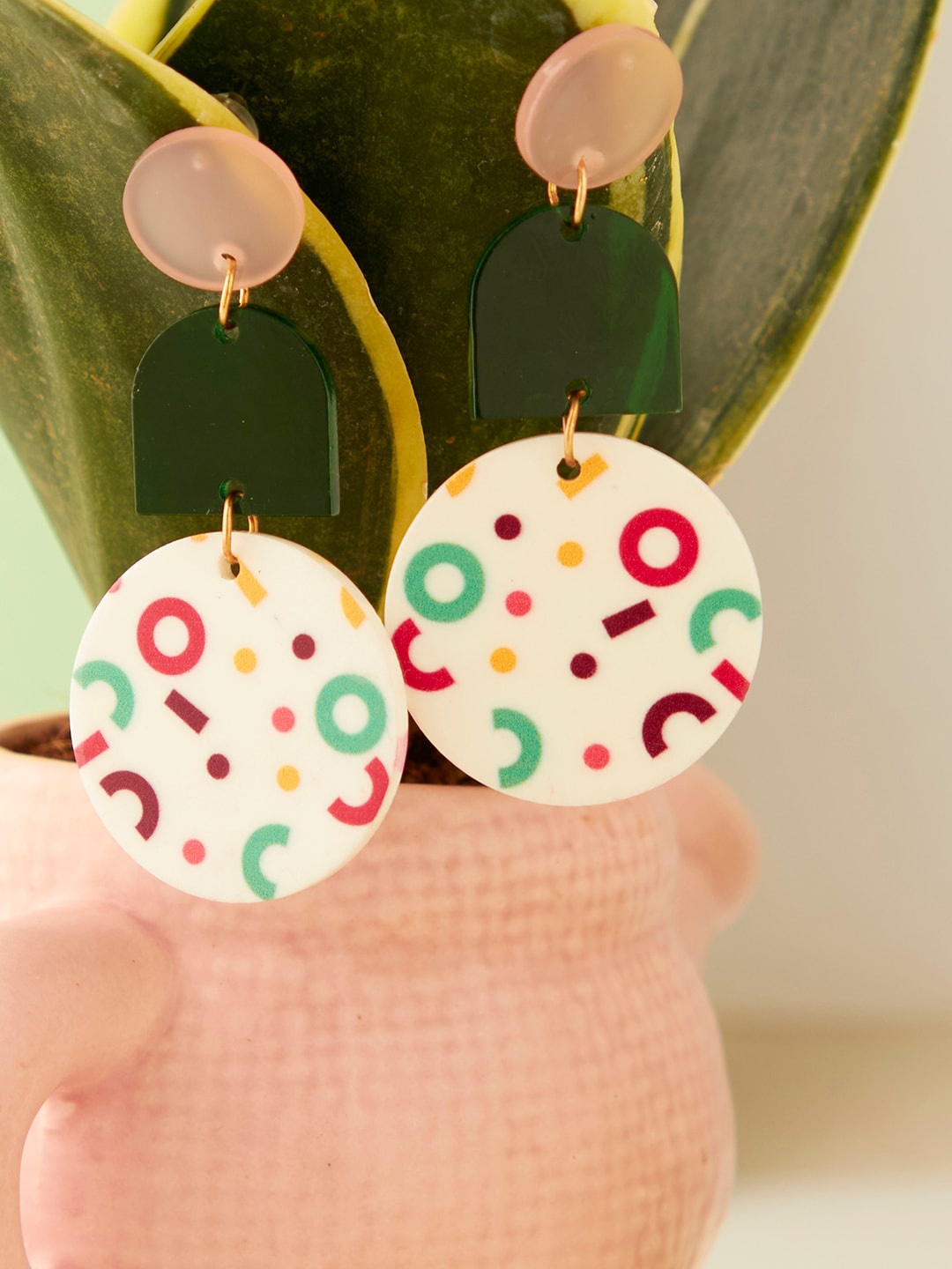 

SOHI Multicoloured Contemporary Studs Earrings, Multi