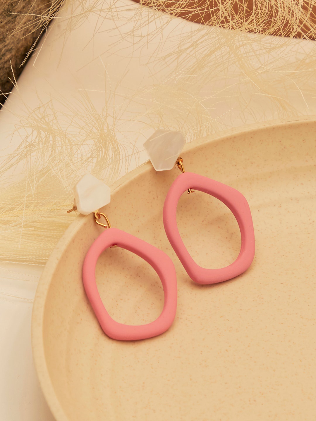 SOHI Pink Contemporary Drop Earrings