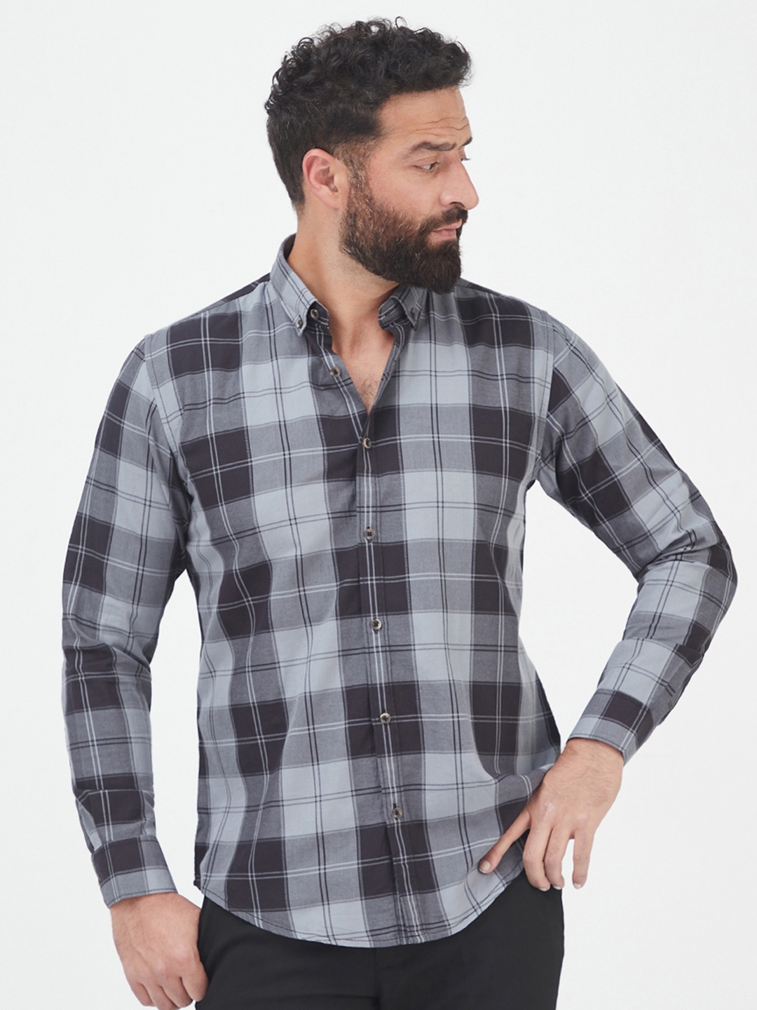 

MR BUTTON Men Charcoal Slim Fit Checked Casual Shirt