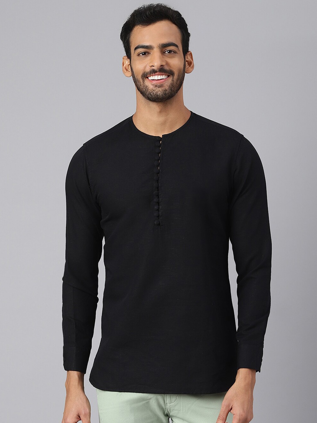 

MR BUTTON Men Black Solid Straight Kurta