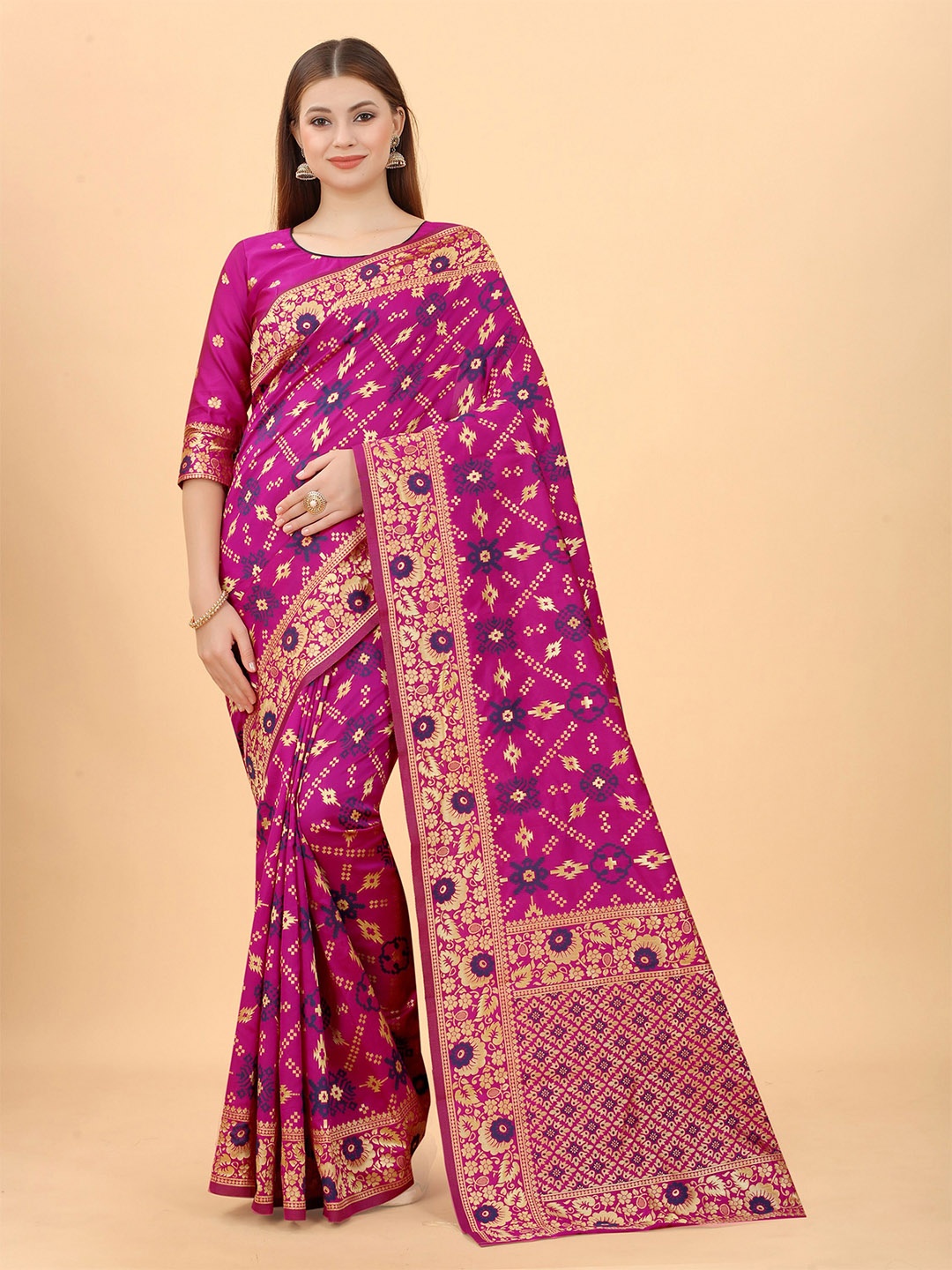 

WELL WORN Pink & Gold-Toned Woven Design Zari Silk Cotton Banarasi Saree
