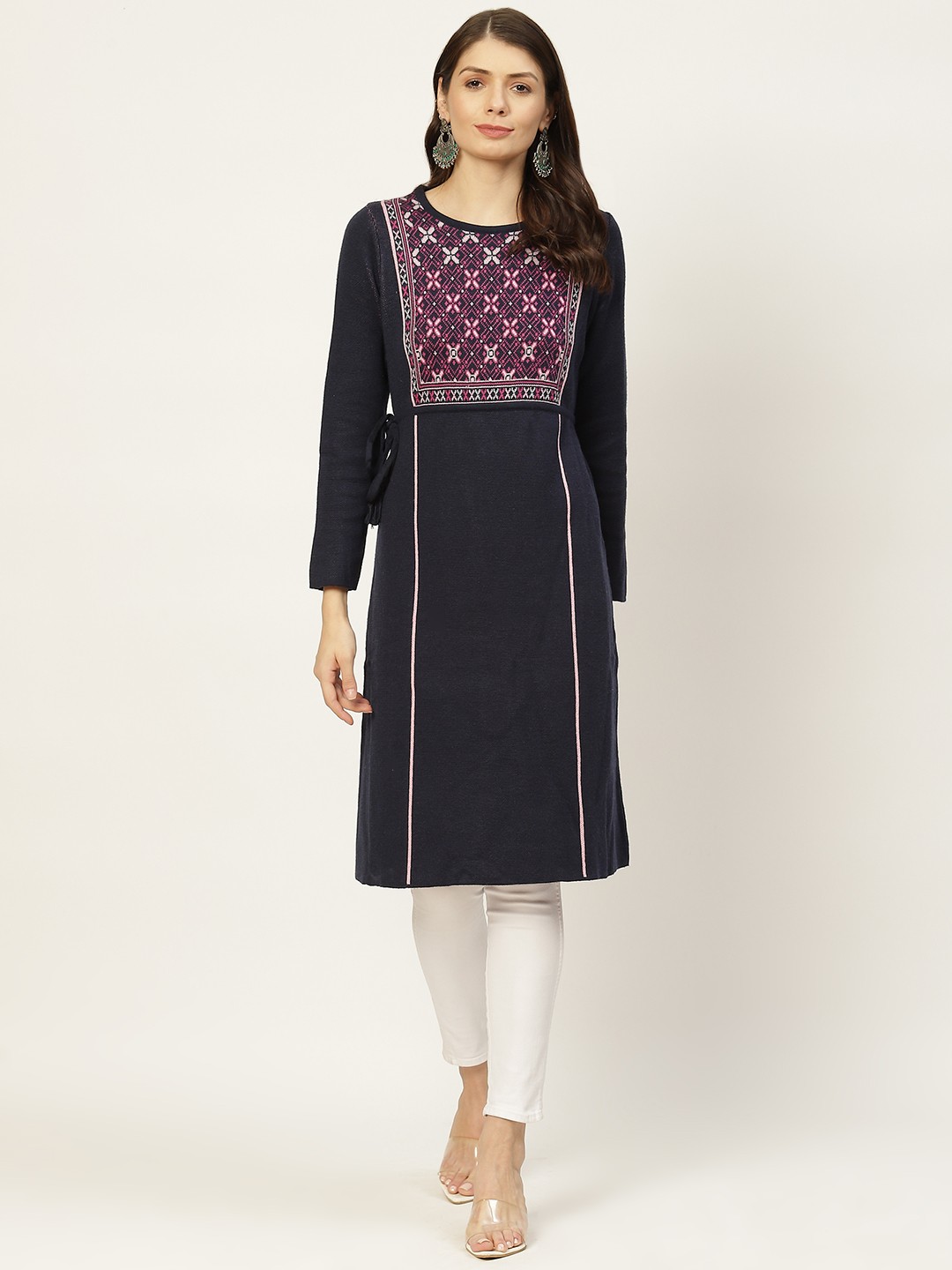 

American Eye Women Navy Blue & Pink Geometric Woollen Kurta