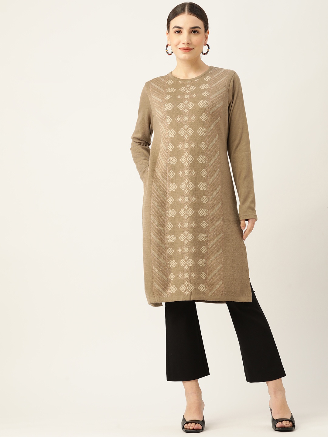 

American Eye Women Beige & Cream-Coloured Geometric Acrylic Winter Kurta