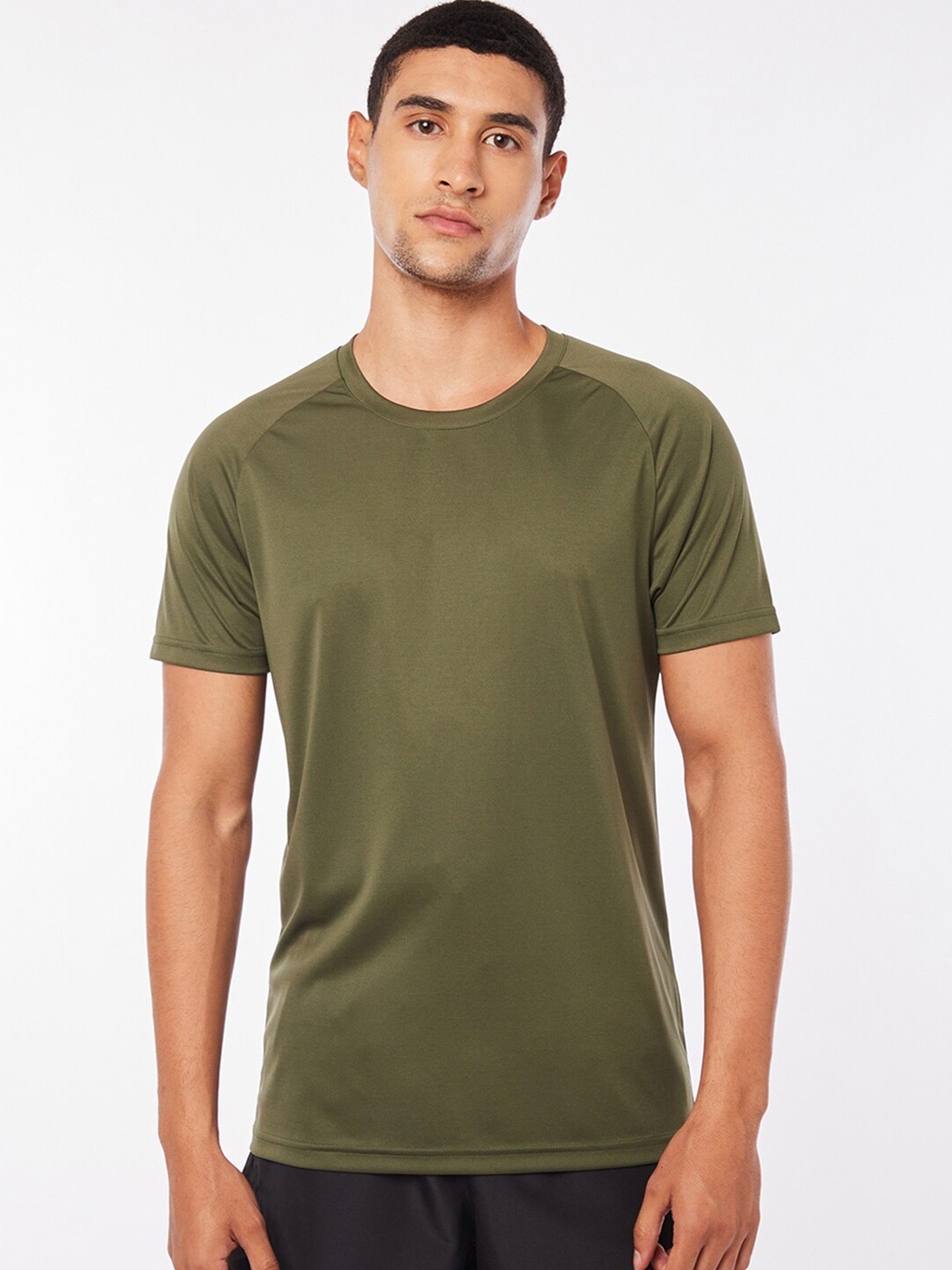 

Bewakoof Men Olive Green Slim Fit T-shirt