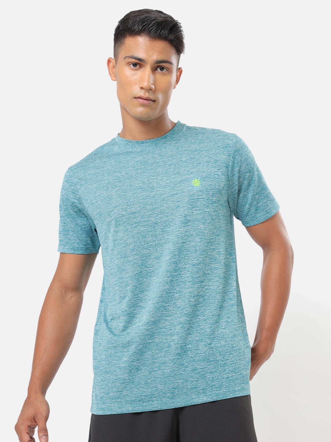 

CULT Textured Performance Logo T-shirt, Green