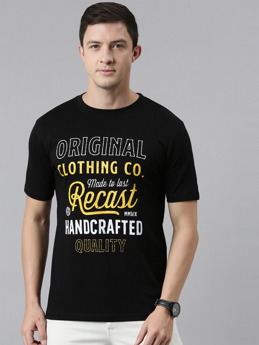 

recast Men Black & chinese black Typography Printed Pure Cotton Bio Finish T-shirt
