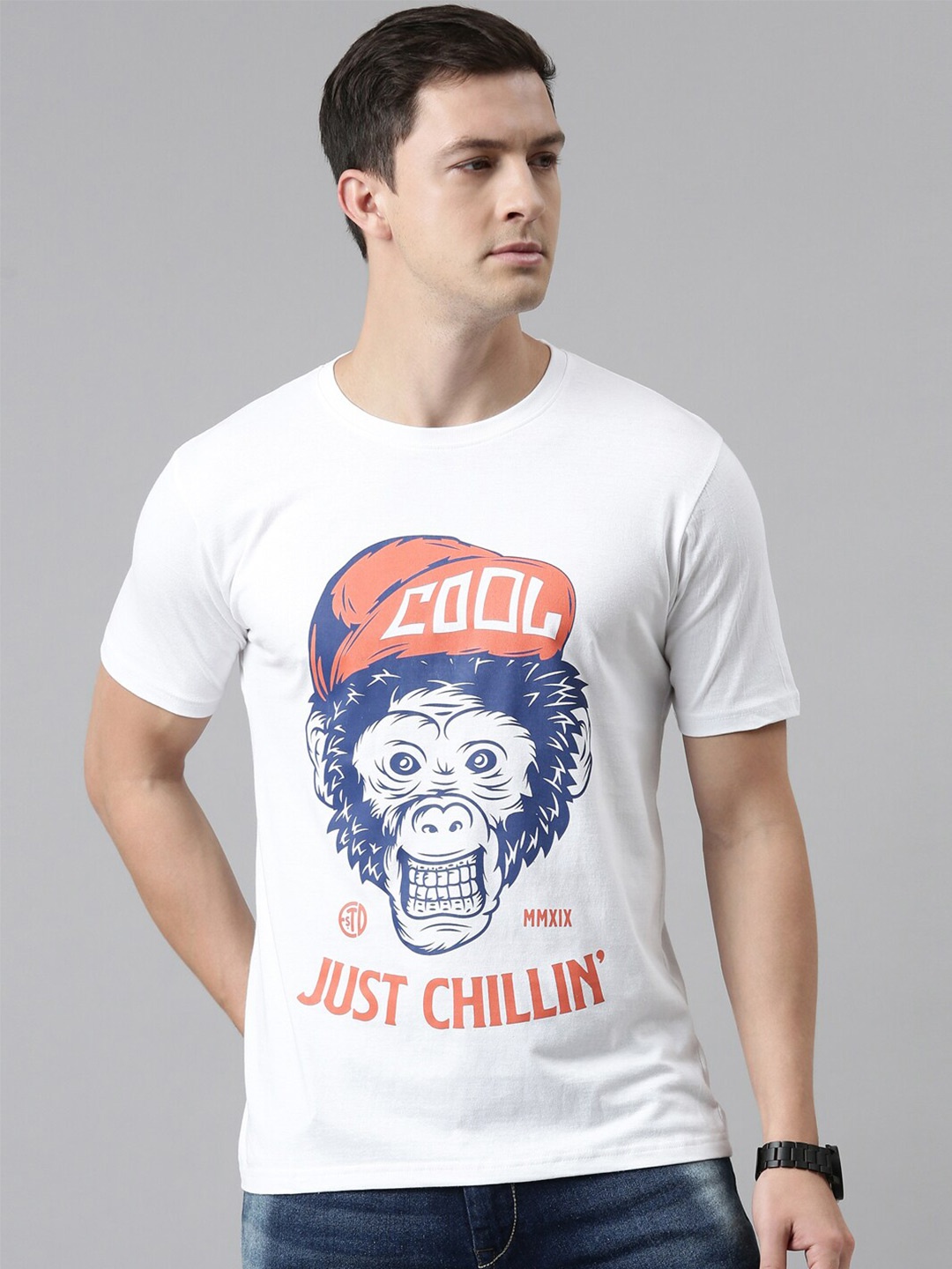 

recast Men White Typography Printed Pure Cotton Bio Finish Raw Edge T-shirt