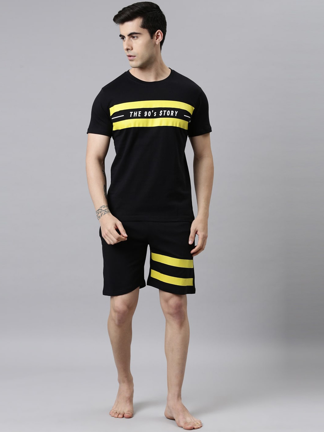 

Joven Men Black & Yellow Typography Printed Night suit